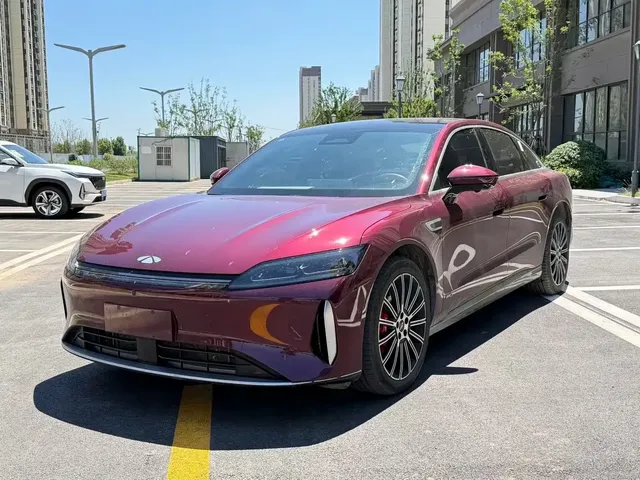 Chery Fengyun A9L 2025 Model 4WD High-performance Summit Edition