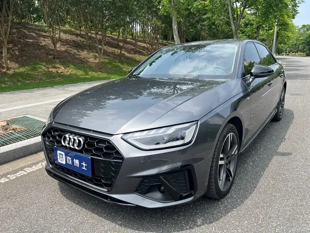 Audi A4L 2022 40 TFSI Luxury Dynamic