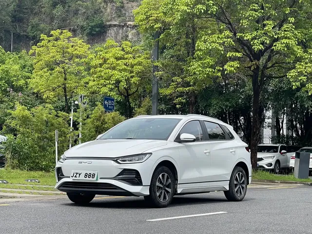 BYD e2 2023 Luxury Model