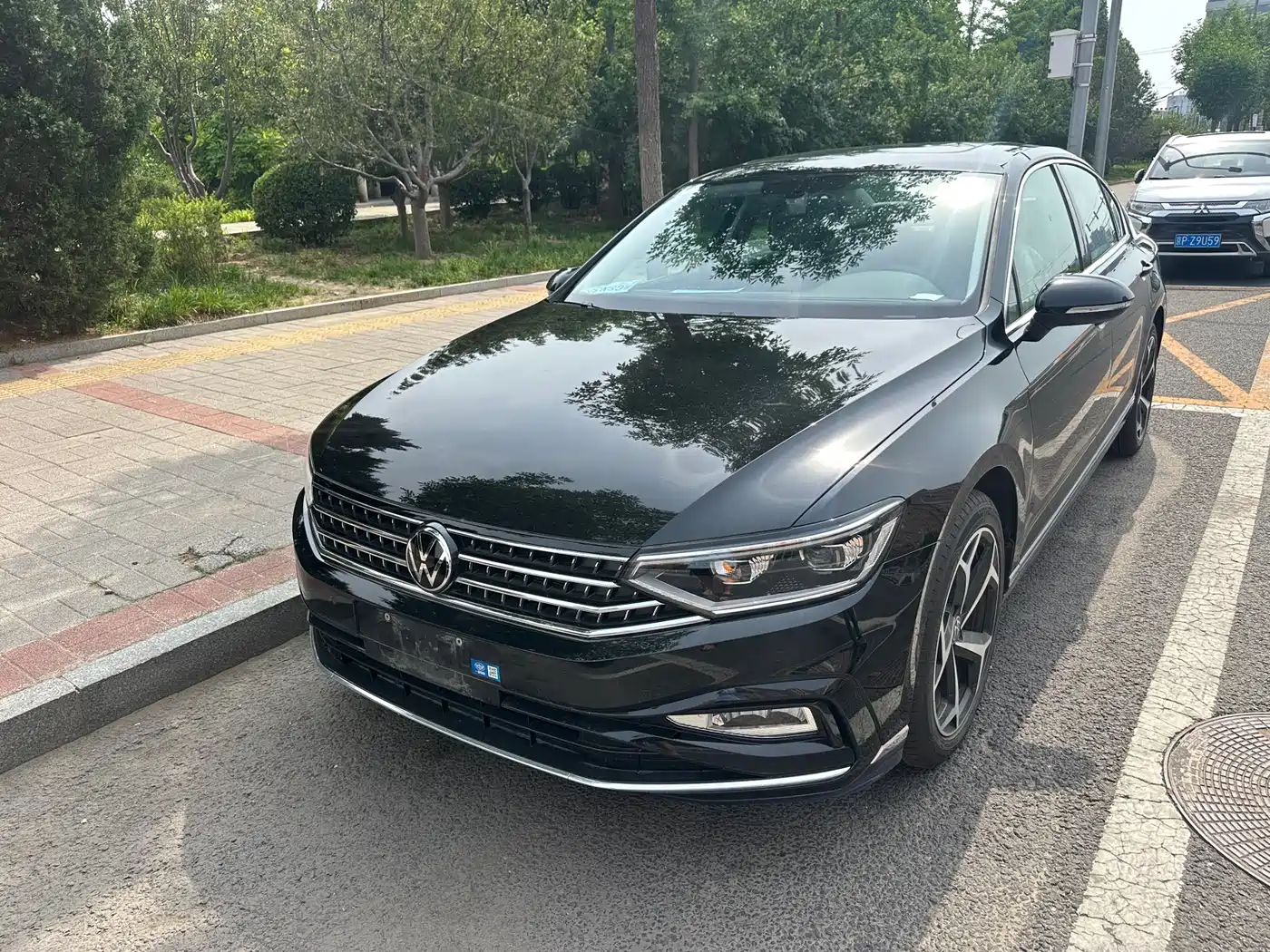 Volkswagen Magotan 2023 2 Million Units Commemorative Edition 280TSI DSG Comfort