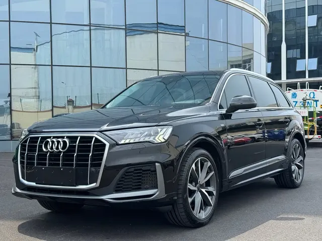 Audi Q7 2023 55 TFSI quattro S line Sport