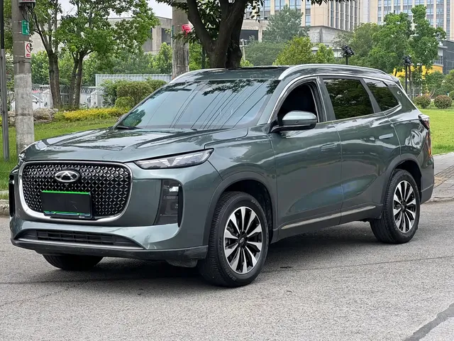 Chery Tiggo 8 PLUS 2025 290TGDI DCT Luxury 5-seater