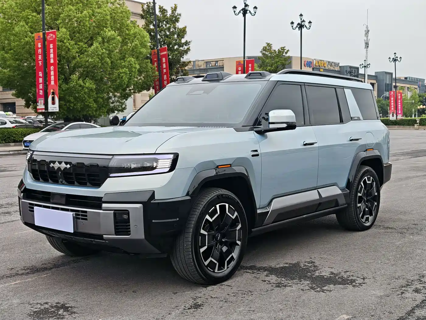Fang Cheng Bao Leopard 8 2025 Zhiyong Flagship 7-Seater