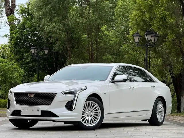 Cadillac CT6 2021 28T Leading Super Cruise