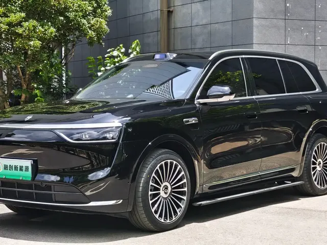 AITO Wenjie AITO M8 2025 Model Extended Range Max+ Edition 53.4kWh 6-Seater