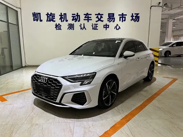 Audi A3 2023 Facelift Sportback 35 TFSI Fashion Sport