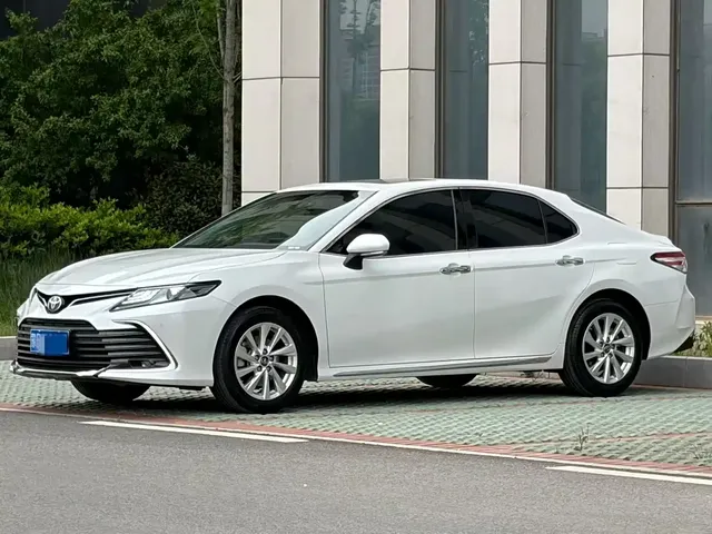 Toyota Camry 2023 2.0G Luxury Edition