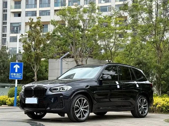 BMW X3 2022 xDrive30i Leading M Night Package