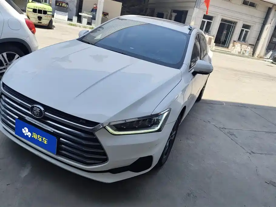 BYD Qin Pro 2019 Super Edition 1.5TI Automatic Smart Connected Feng Dong Type China VI