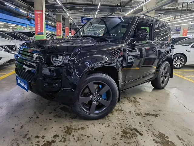 Land Rover Defender 2022 Model 90 3.0T P400 XS