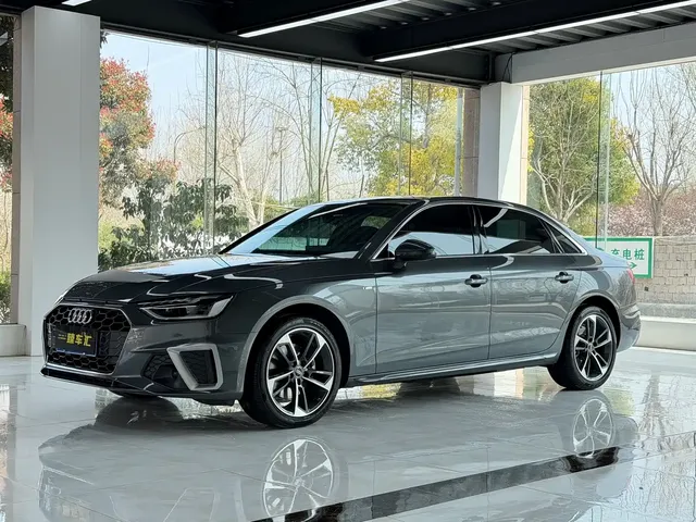 Audi A4L 2022 40 TFSI Fashion Dynamic