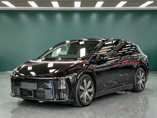 Li Auto i6 2025 4WD Base Model