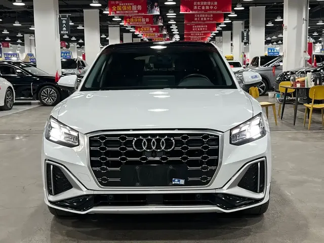 Audi Q2L 2022 35 TFSI Fashion Dynamic