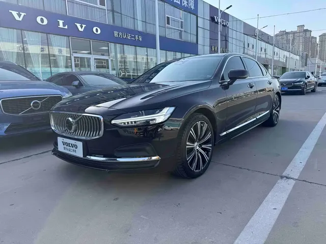 Volvo S90 2021 Model B5 Momentum Luxury Edition