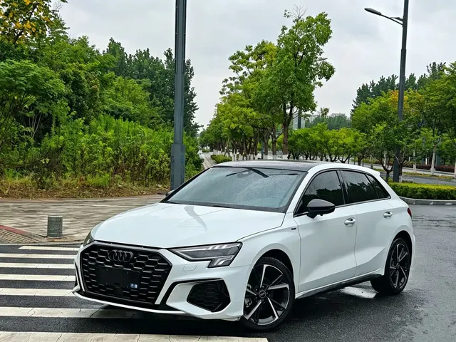Audi A3 2023 Facelift Sportback 35 TFSI Fashion Sport