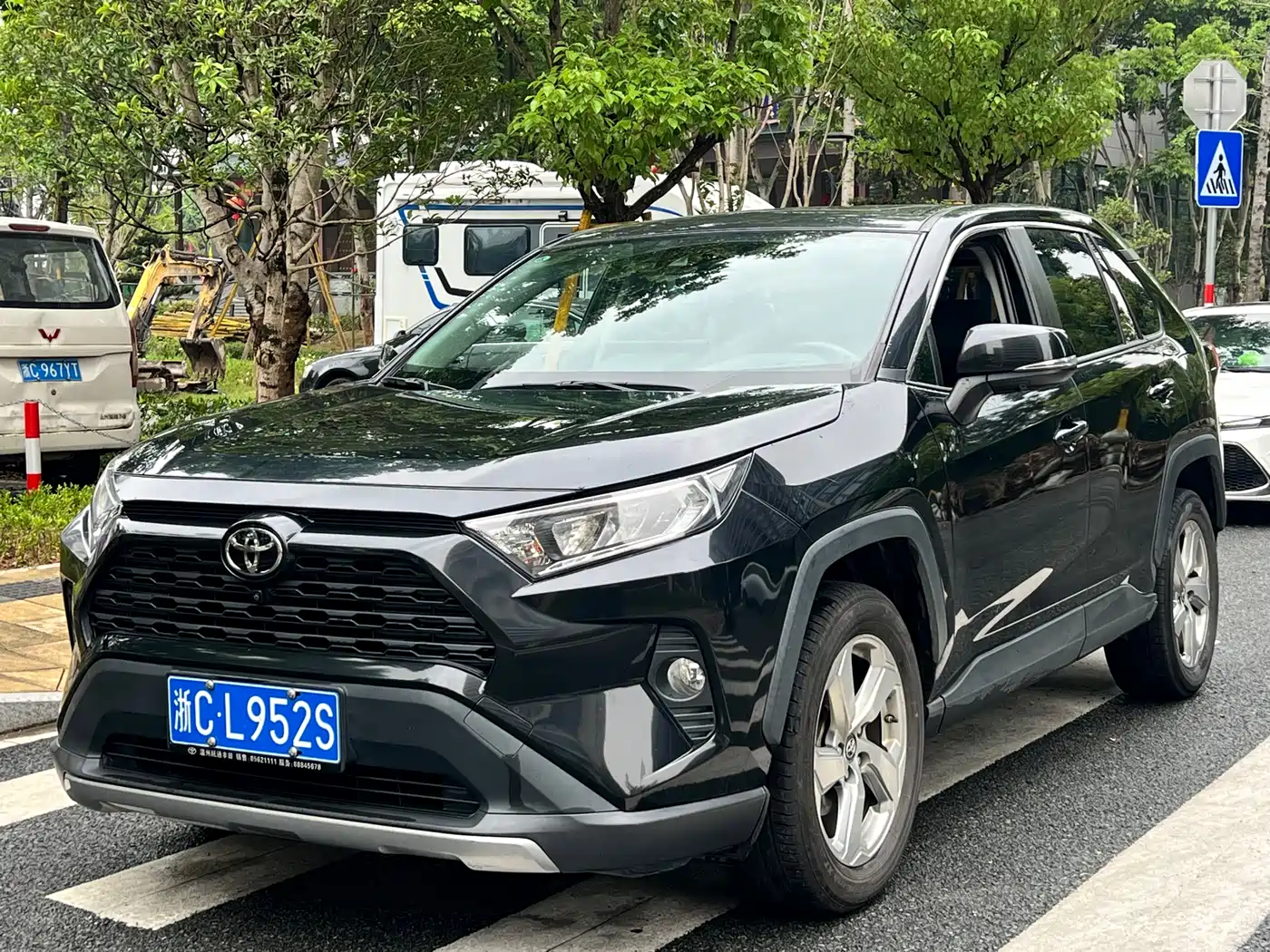 Toyota RAV4 Rongfang 2020 2.0L CVT 2WD Fashion PLUS