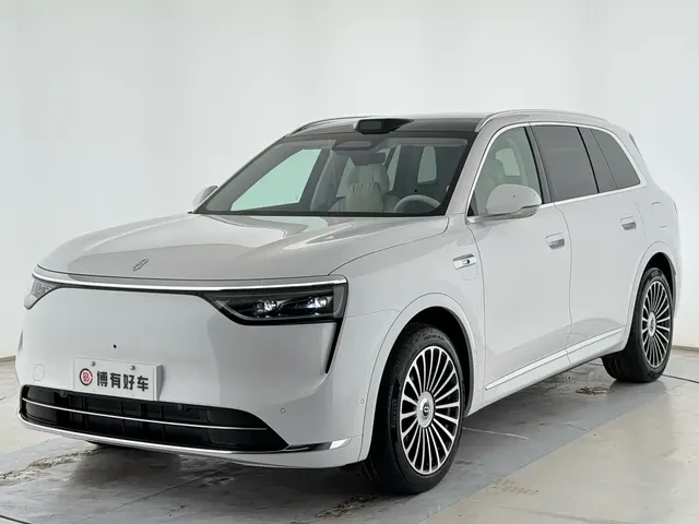 AITO Wenjie AITO M8 2025 Range Extender Max+ Edition 53.4kWh 5-seater