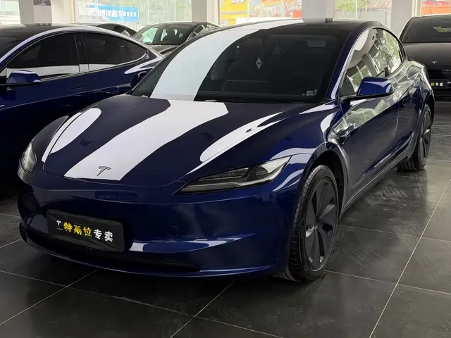 Tesla Model 3 2025 Model Year Facelift Long Range Rear-Wheel Drive