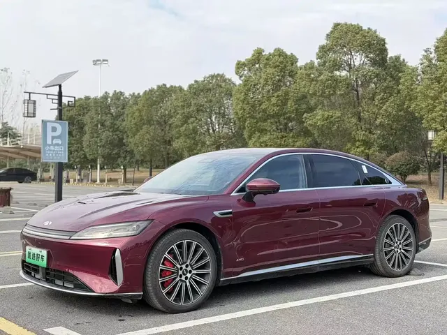 Chery Fengyun A9L 2025 Model 4WD High-performance Summit Edition