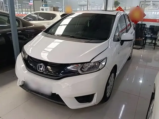 Honda Fit 2016 1.5L LXS CVT Comfort Sunroof Edition