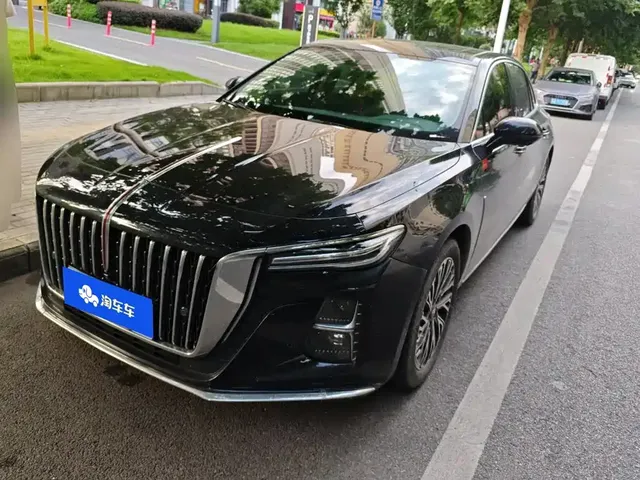 Hongqi H5 2023 2.0T Auto Smart Connect Flag Comfort