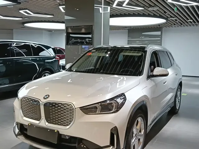 BMW iX1 2025 eDrive25L M Sport Package