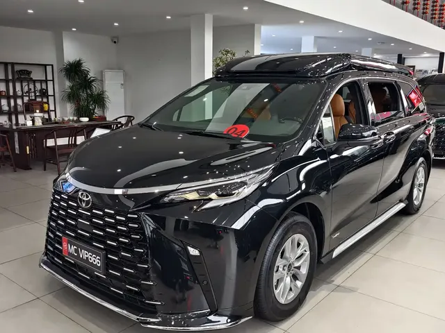 Toyota Granvia 2026 Model 2.5L Hybrid Grandeur MAX AWD Trim