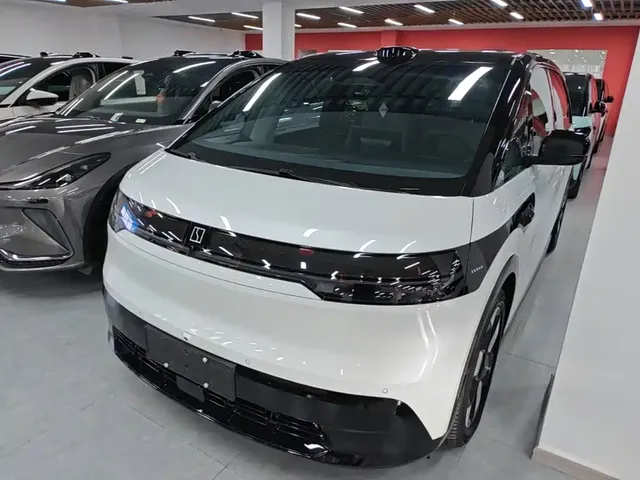 ZEEKR MIX 2025 Smart Driving Edition
