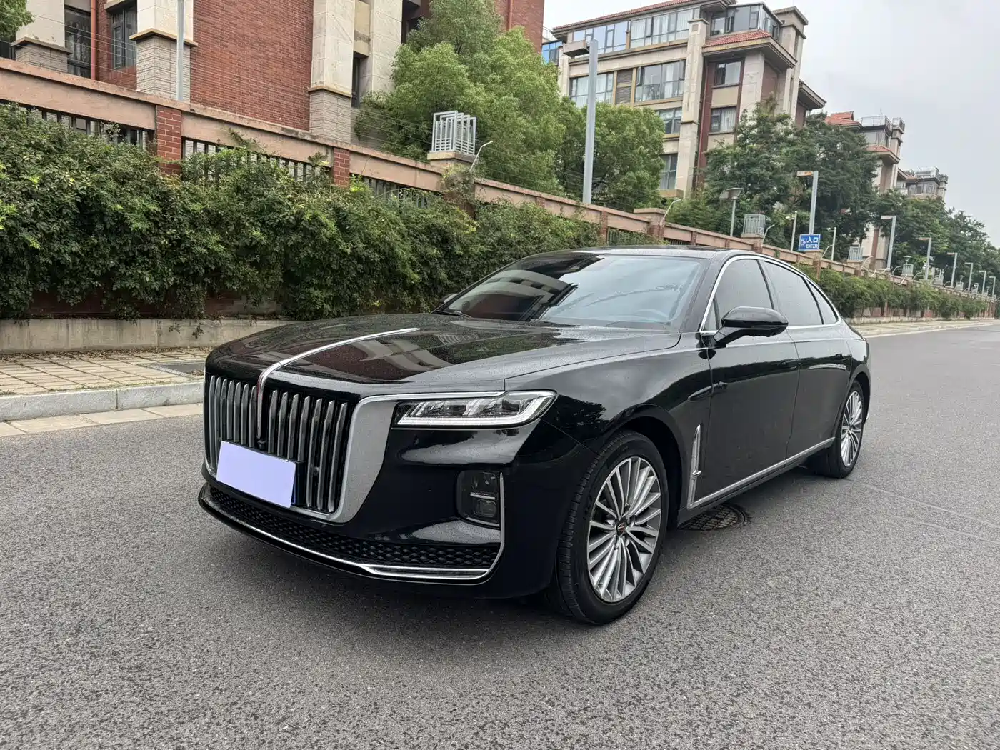 Hongqi H9 2020 Facelift 2.0T Smart Connect Flagship