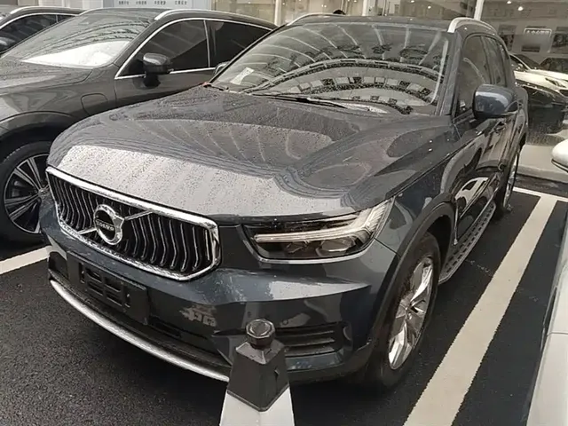 Volvo XC40 2021 Model T4 AWD Smart Drive Fashion Edition
