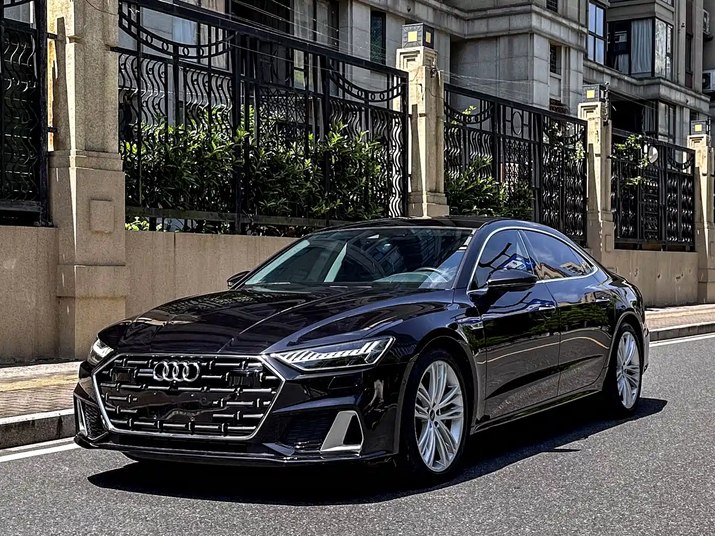 Audi A7L 2022 55 TFSI quattro S-line Aspiration Edition Gloss Black Package
