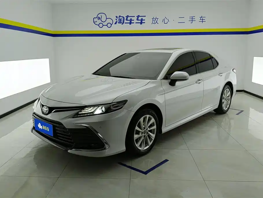 Toyota Camry 2021 2.0G Luxury Edition