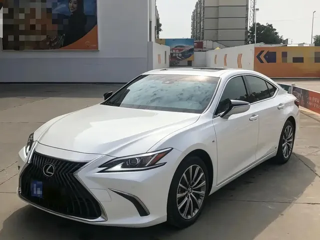 Lexus ES 2024 200 Premium Edition