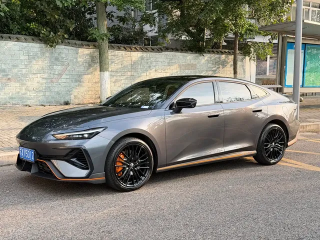 Changan UNI-V 2025 2.0T Sport Version