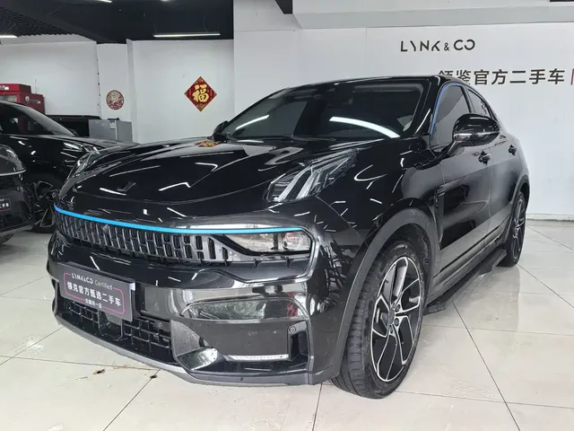 Lynk & Co 05 2022 2.0TD 2WD Shine Halo