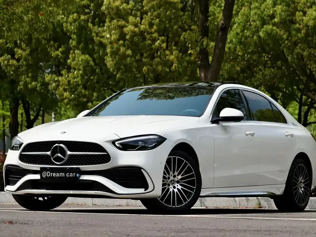Mercedes-Benz C-Class 2023 Facelift C 200 L Sport Edition
