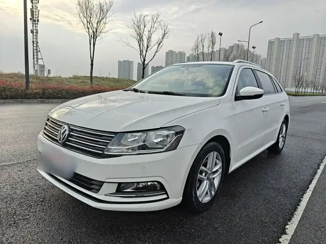Volkswagen Lavida Tour 2017 180TSI DSG Comfort Edition