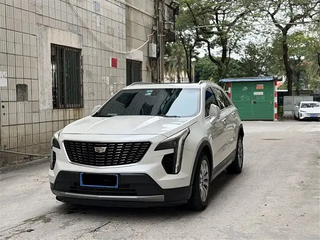 Cadillac XT4 2020 Facelift 28T 2WD Leading