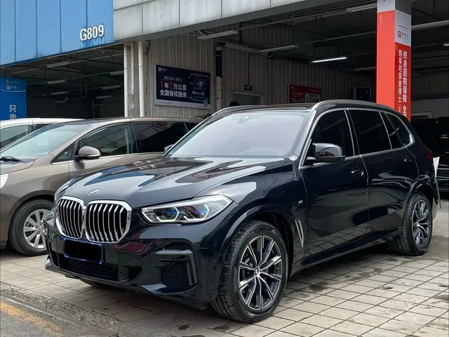 BMW X5 2022 xDrive 30Li Premium M Sport Package