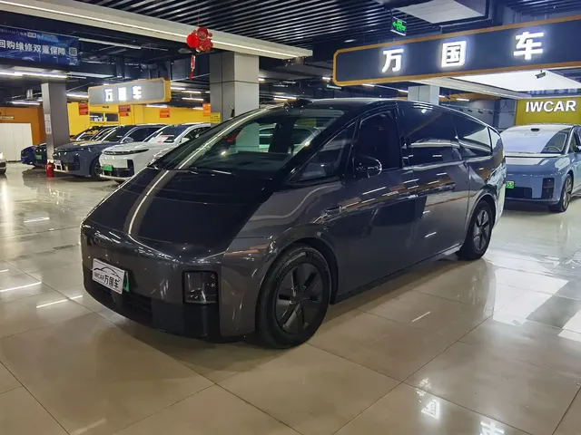 Li Auto MEGA 2024 Ultra