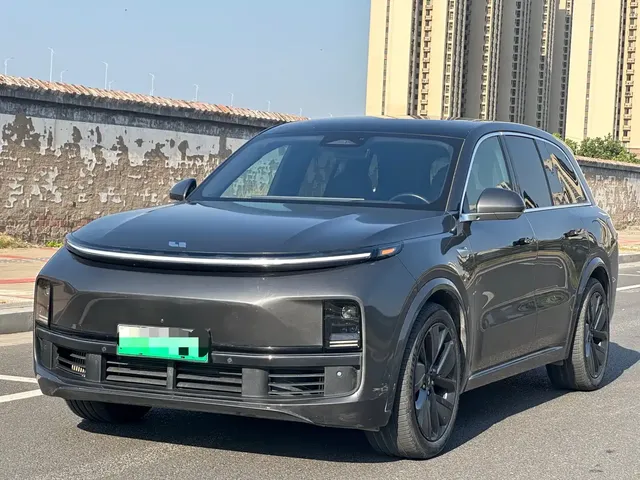 Li Auto Li L8 2023 Pro