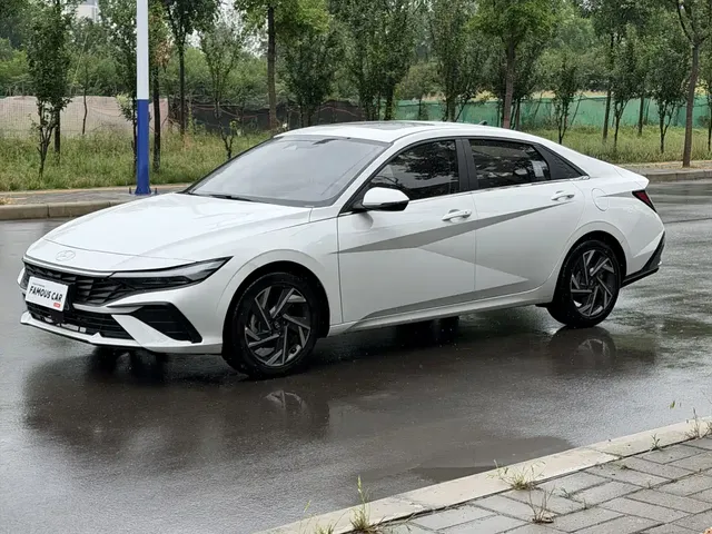 Hyundai Elantra 2023 Model 1.5L CVT LUX Premium Edition