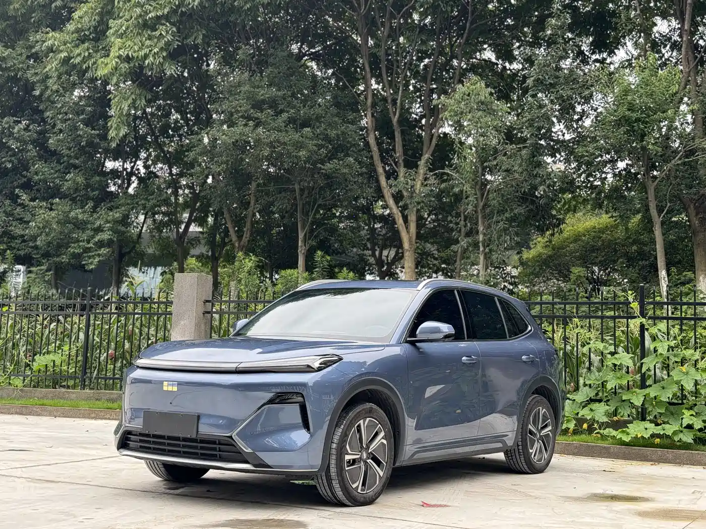 Geely Galaxy Starship 7 EM-i 2025 Model 120km Explorer+ Edition