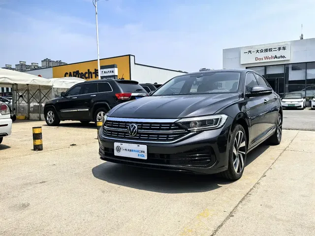 Volkswagen Sagitar 2023 300TSI DSG Surpassing Edition