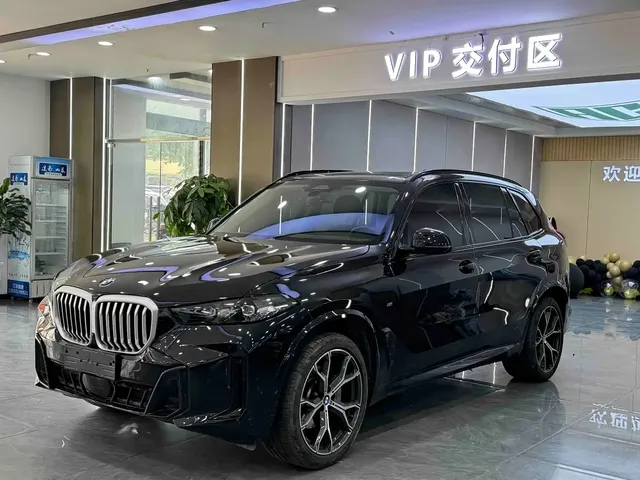 BMW X5 2023 xDrive 30Li Premium M Sport Black Night Package