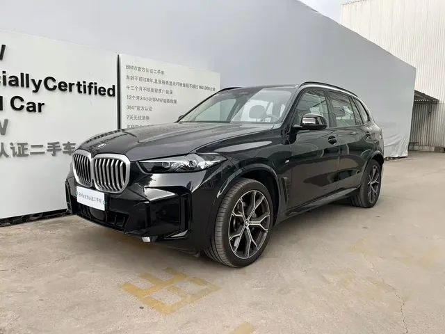 BMW X5 2025 Model xDrive 30Li Exclusive M Sport Blackout Package