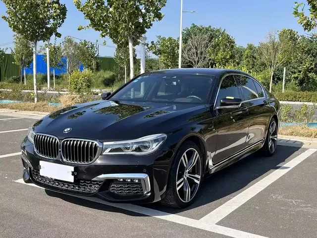 BMW 7 Series 2018 740Li xDrive Premium Type M Sport Package
