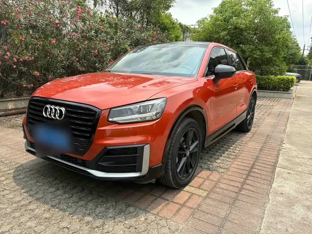 Audi Q2L 2020 35 TFSI Progressive Dynamic Model