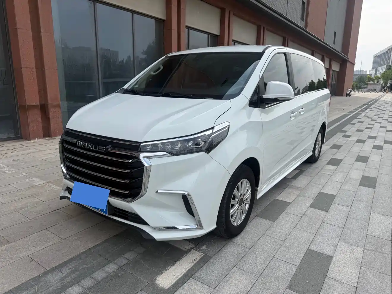 SAIC Maxus G20 2023 ES 2.0T Gasoline Automatic Premium Edition