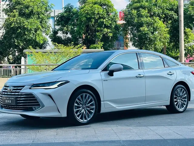 Toyota Avalon 2024 Hybrid 2.0L Luxury Edition